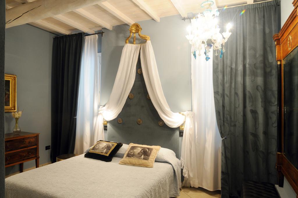 B&B A Casa Dell'Antiquario San Benedetto Po Quarto foto